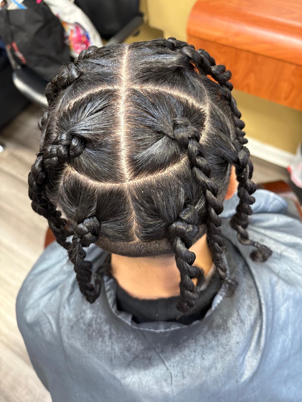 Geometric box braids with clean sectioning by Aoua's Braids